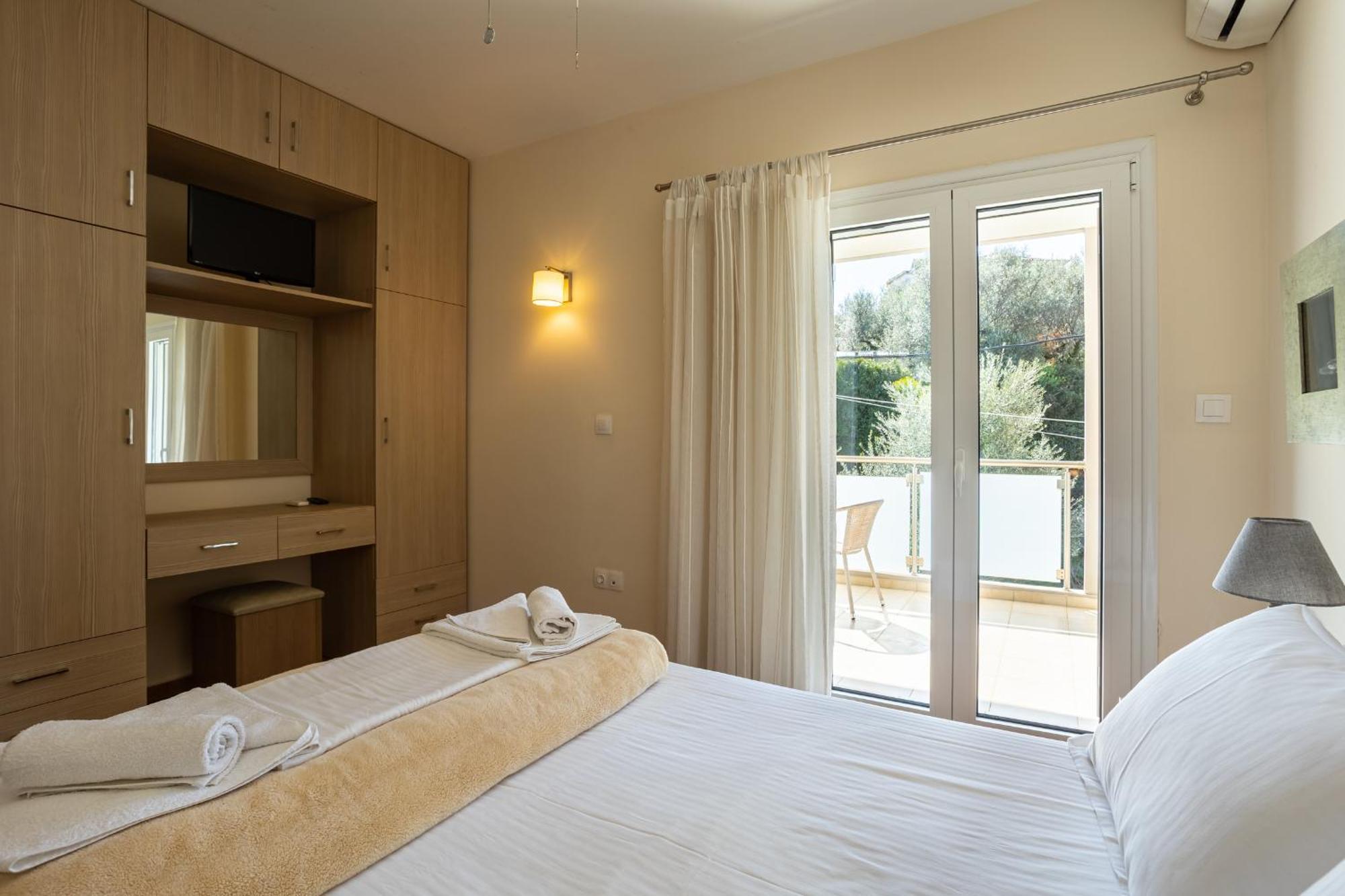 Avia Blue Maisonettes - Messinia Gulf Retreat Εξωτερικό φωτογραφία